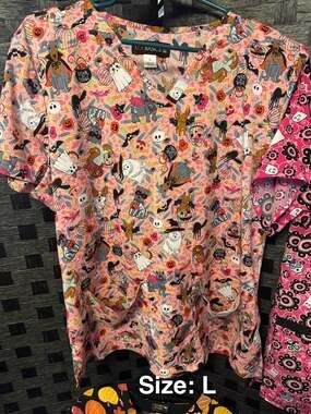 Koi Basics Halloween Dog Print Scrub Top Size L